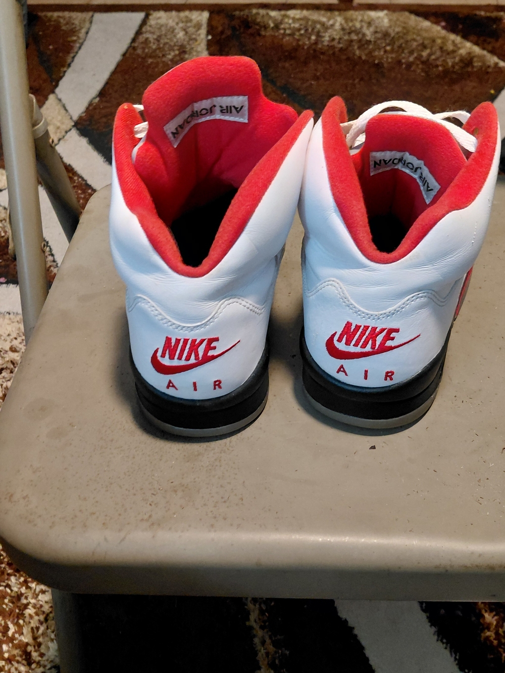 Air Jordan White and Red Basketball Sneakers Men's Size 10.5 - Picture 3 of 5